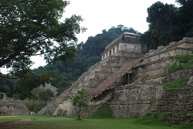 Zona arqueológica de Palenque. Foto © Patrick Mreyen