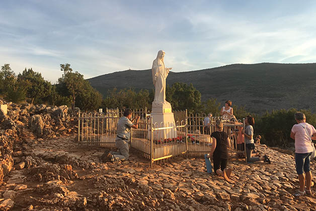 Estatua de la Virgen de Medjugorje. Foto © Silvia Lucero