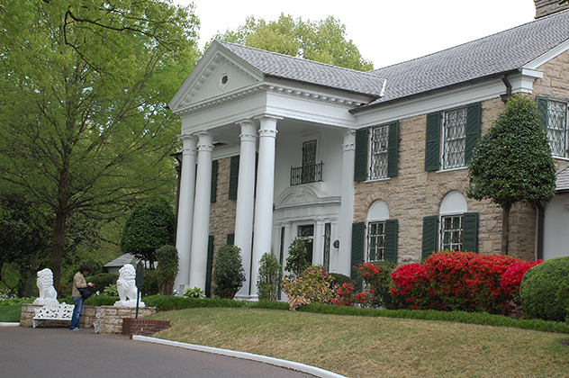 Graceland, mansión donde vivió Elvis Presley. Foto © Patrick Mreyen