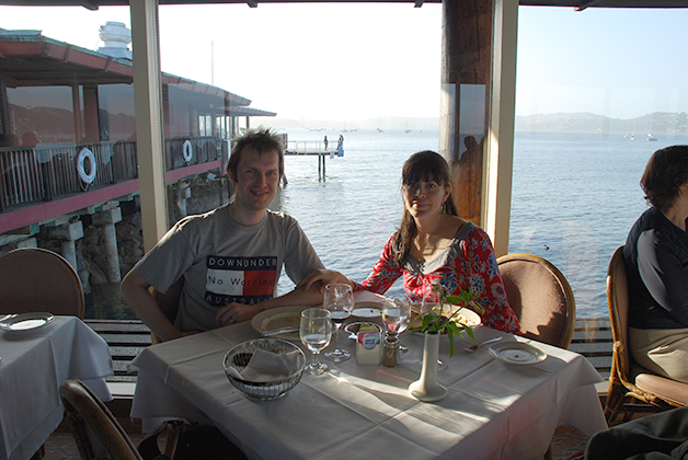 Comiendo en el restaurante The Spinnaker en Sausalito, el cual tiene unas vistas bellísimas. Foto © Patrick Mreyen