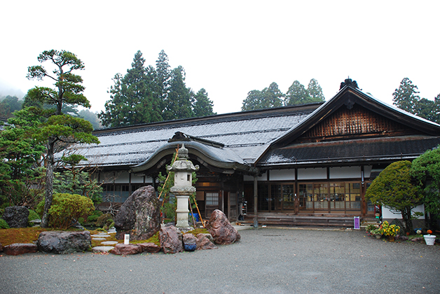 Eko-in, templo donde dormimos en Koyasan. Foto © Patrick Mreyen