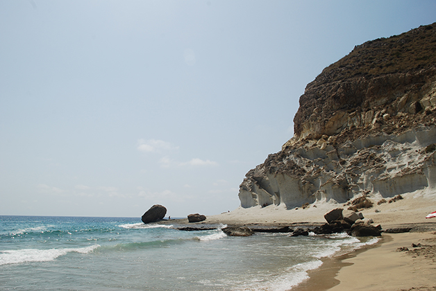 Cala de Enmedio en el Parque Natural Cabo de Gata-Nijar. Foto © Patrick Mreyen