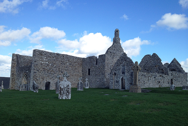Monasterio de Clonmacnoise. Foto © Silvia Lucero