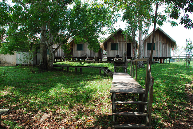 Habitaciones de nuestro hotel-campamento. Foto © Patrick Mreyen