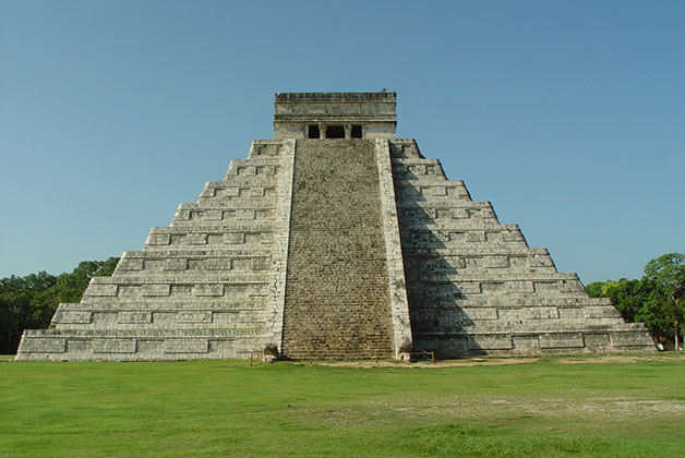 Pirámide de Kukulkán o del Castillo en Chichen Itzá. Foto © Patrick Mreyen