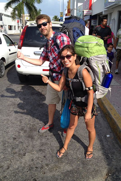 Carla y Román, listos para seguir su viaje. Foto © Patrick Mreyen