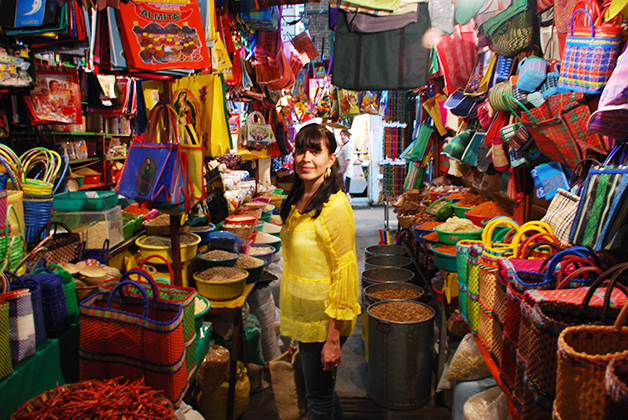 Disfrutando en el mercado en Oaxaca. Foto © Patrick Mreyen