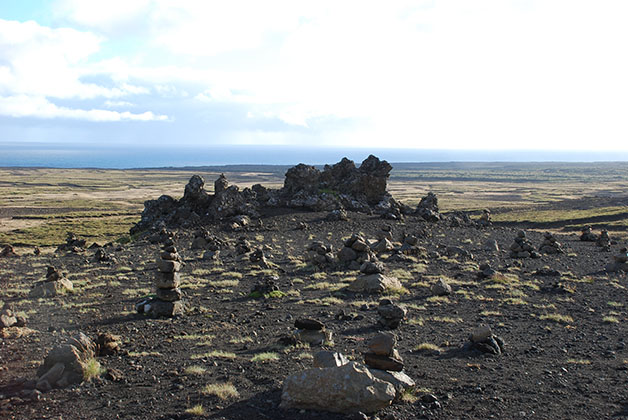 Estas columnas de rocas nos encontramos por todo el camino. Foto © Patrick Mreyen