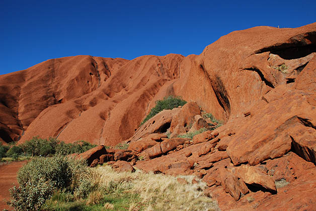 Al caminar puedes ver las diferentes formaciones de la roca. Foto © Patrick Mreyen