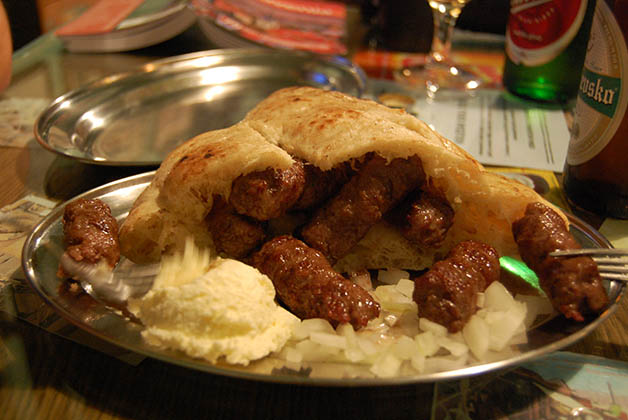 Típico plato bosnio. Foto © Silvia Lucero