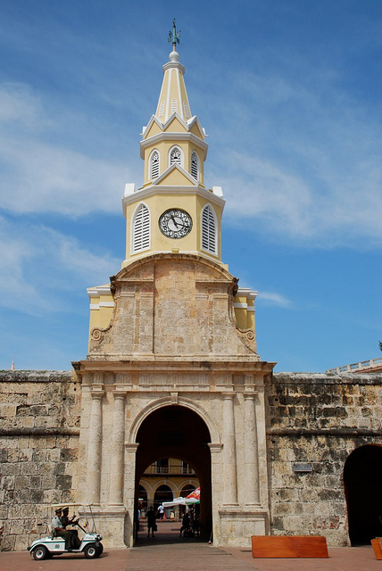 Puerta del Reloj. Foto © Silvia Lucero