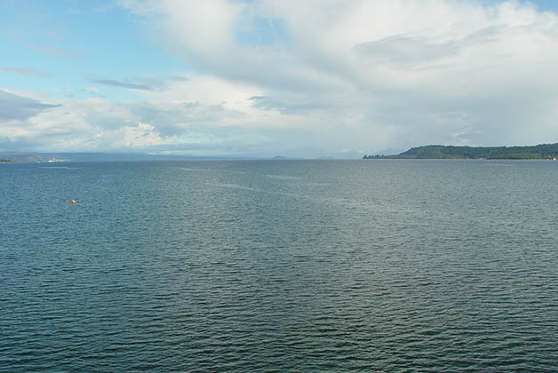 Lago Taupo, el más grande de Nueva Zelanda. Foto © Silvia Lucero