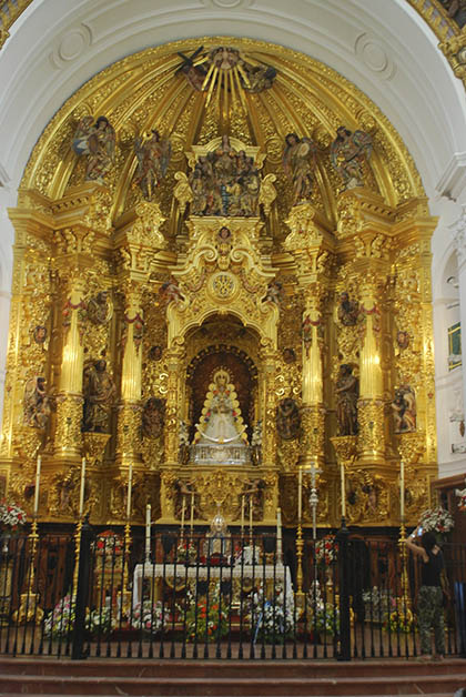 Altar de la Virgen del Rocío. Foto © Silvia Lucero