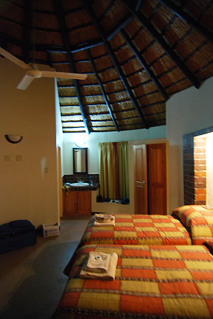 Nuestro cuarto en el campamento de Lower Sabie Rest Camp. Foto © Silvia Lucero