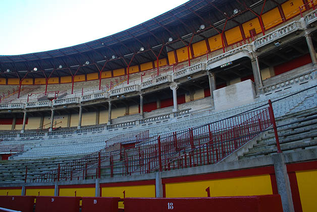 Plaza de toros de Pamplona. Foto © Patrick Mreyen