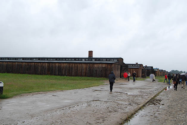 Edificios en Birkenau. Foto © Silvia Lucero