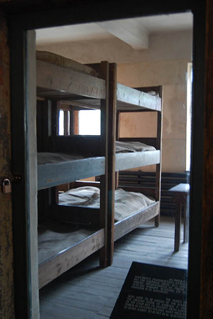Interior de uno de los edificios de Auschwitz I. Foto © Silvia Lucero