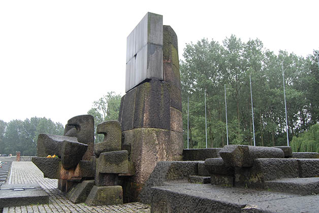 Monumento dedicado a las víctimas del Holocausto. Foto © Silvia Lucero