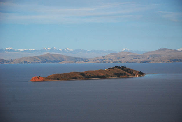 Vista de la Isla de la Luna. Foto © Silvia Lucero