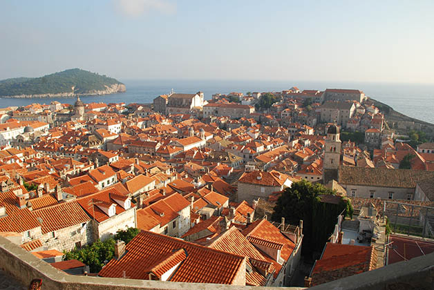 Vistas desde la muralla en Dubrovnik. Foto © Silvia Lucero