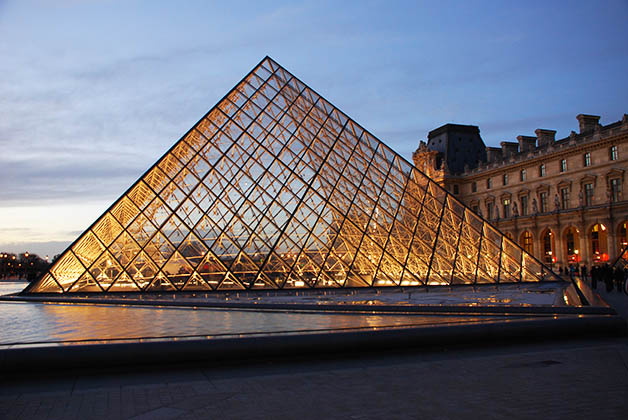 El Museo de Louvre. Foto © Patrick Mreyen 