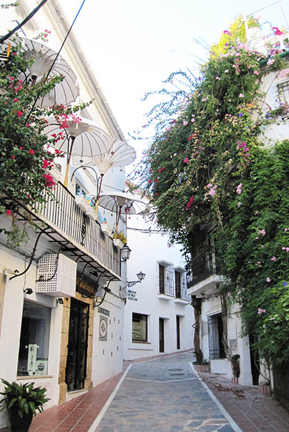 Calle del Casco Antiguo de Marbella. Foto © Silvia Lucero