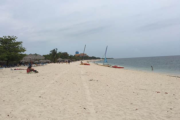 Playa Ancón. Foto © Silvia Lucero