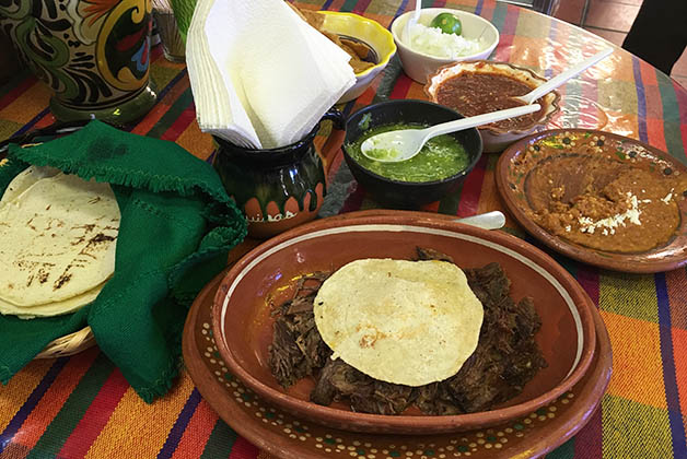 Mi barbacoa de borrego. Foto © Silvia Lucero