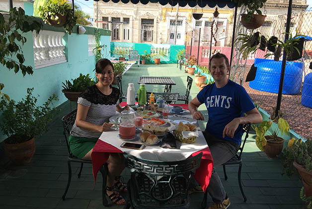 Terraza donde desayunamos en Casa Verde. Foto © Silvia Lucero