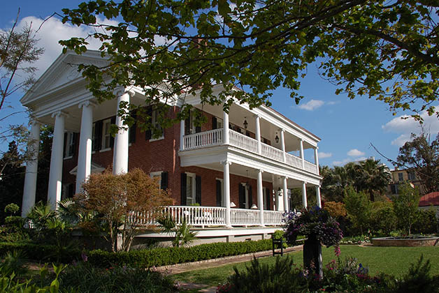 Charleston está llena de mansiones históricas impresionantes. Foto © Patrick Mreyen