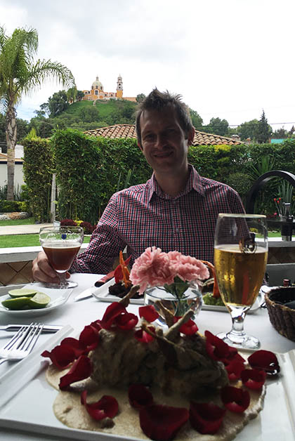 Restaurante Ciudad Sagrada en Cholula. Foto © Silvia Lucero