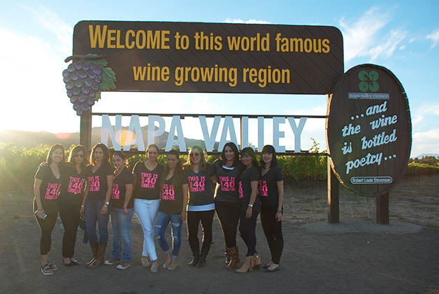 Con mis amigas festejando en Napa. Foto © Silvia Lucero