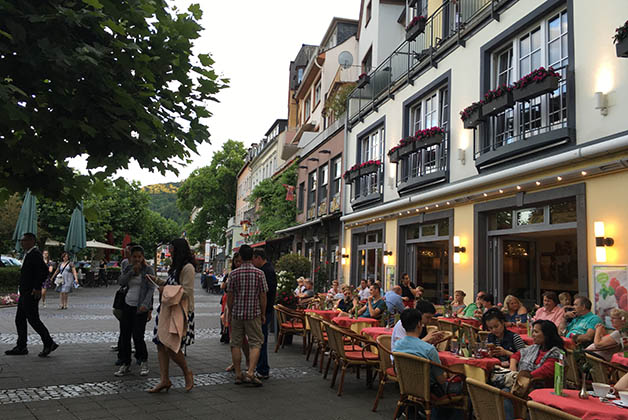 Cochem está lleno de hoteles y restaurantes, ya que es una ciudad muy turística. Foto © Silvia Lucero