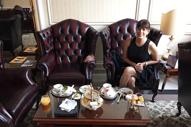 La hora del té en el Grand Hotel Continental en Bucarest. Foto © Patrick Mreyen