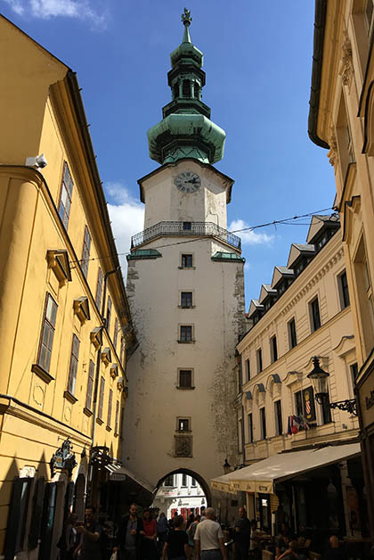 Torre y puerta de Michalská. Foto © S ilvia Lucero