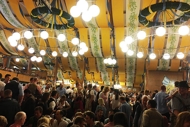 Pschorr-Bräurosl, donde se canta la tirolesa o 'yodel'. Foto © Silvia Lucero