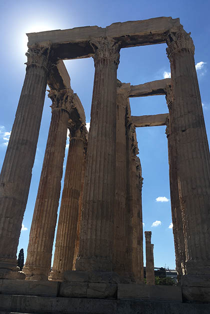 Las impresionantes columnas del Templo de Zeus. Foto © Silvia Lucero