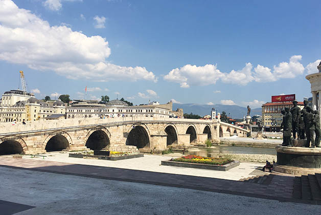 Puente Anitguo. Foto © Silvia Lucero