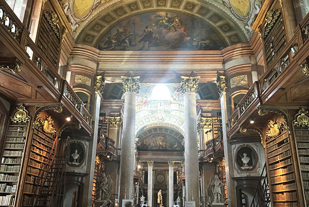 Biblioteca Nacional de Viena. Foto © Silvia Lucero