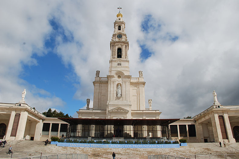 Mi visita al Santuario de la Virgen de Fátima - La Trotamundos